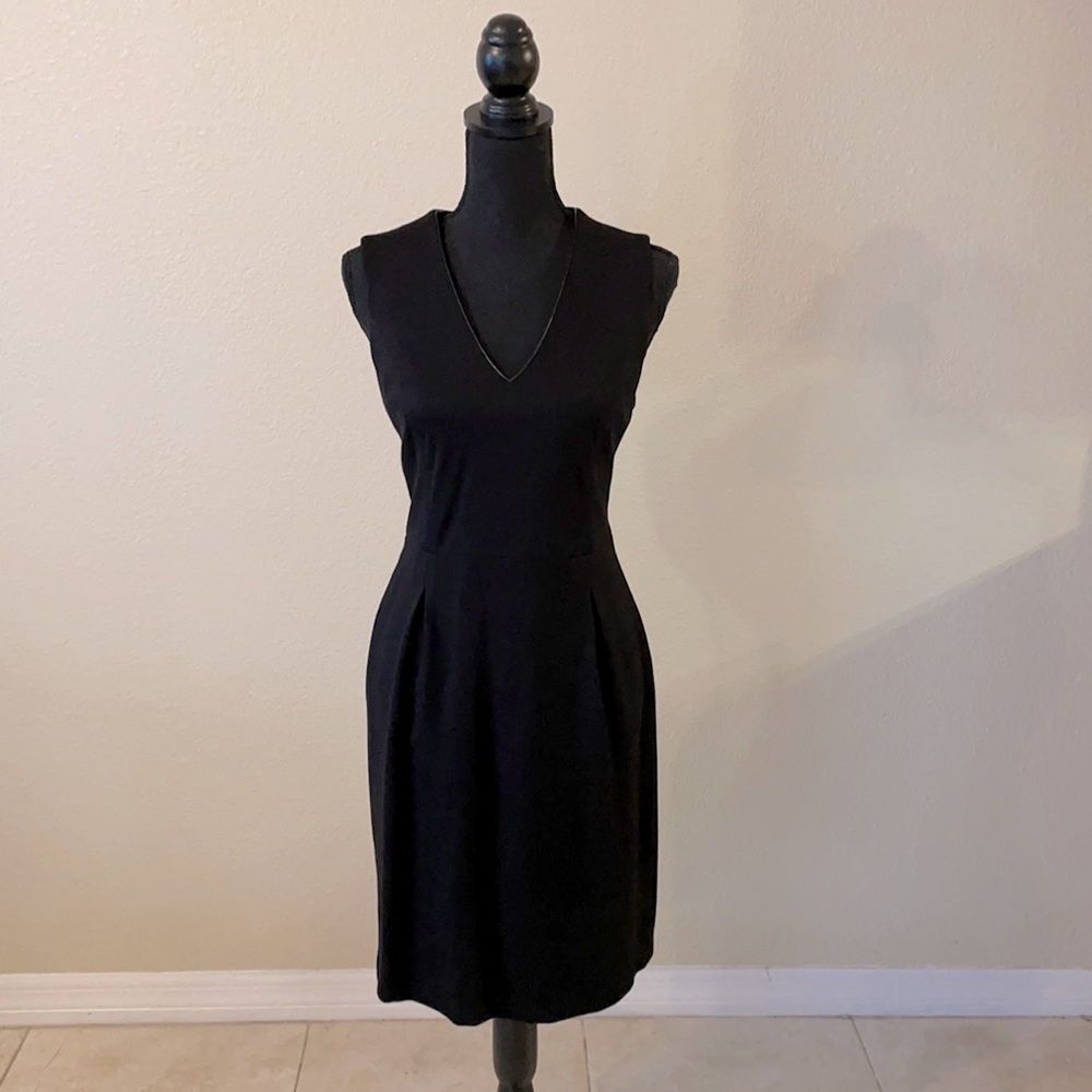 Black Banana Republic dress